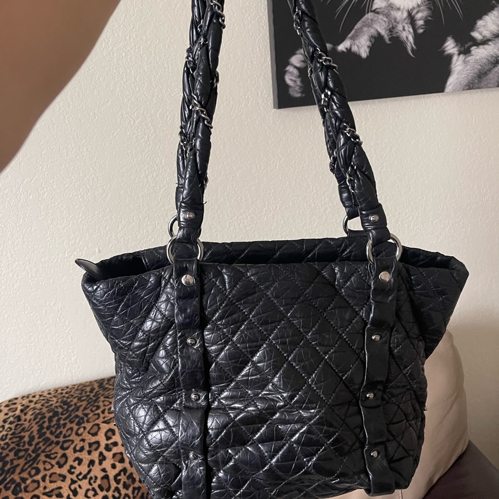 Chanel vintage bag in black